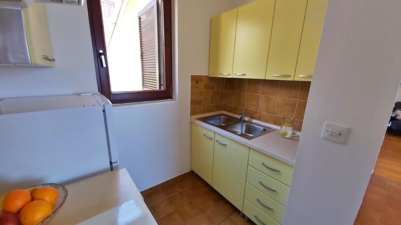 Apartment Roscic Omiš Kültér fotó